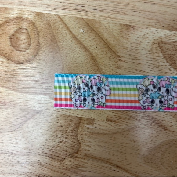 1" GROSGRAIN CRAFT RIBBON - 2 YARDS Cutie Cartoons, Rainbow Striped - Picture 4 of 7